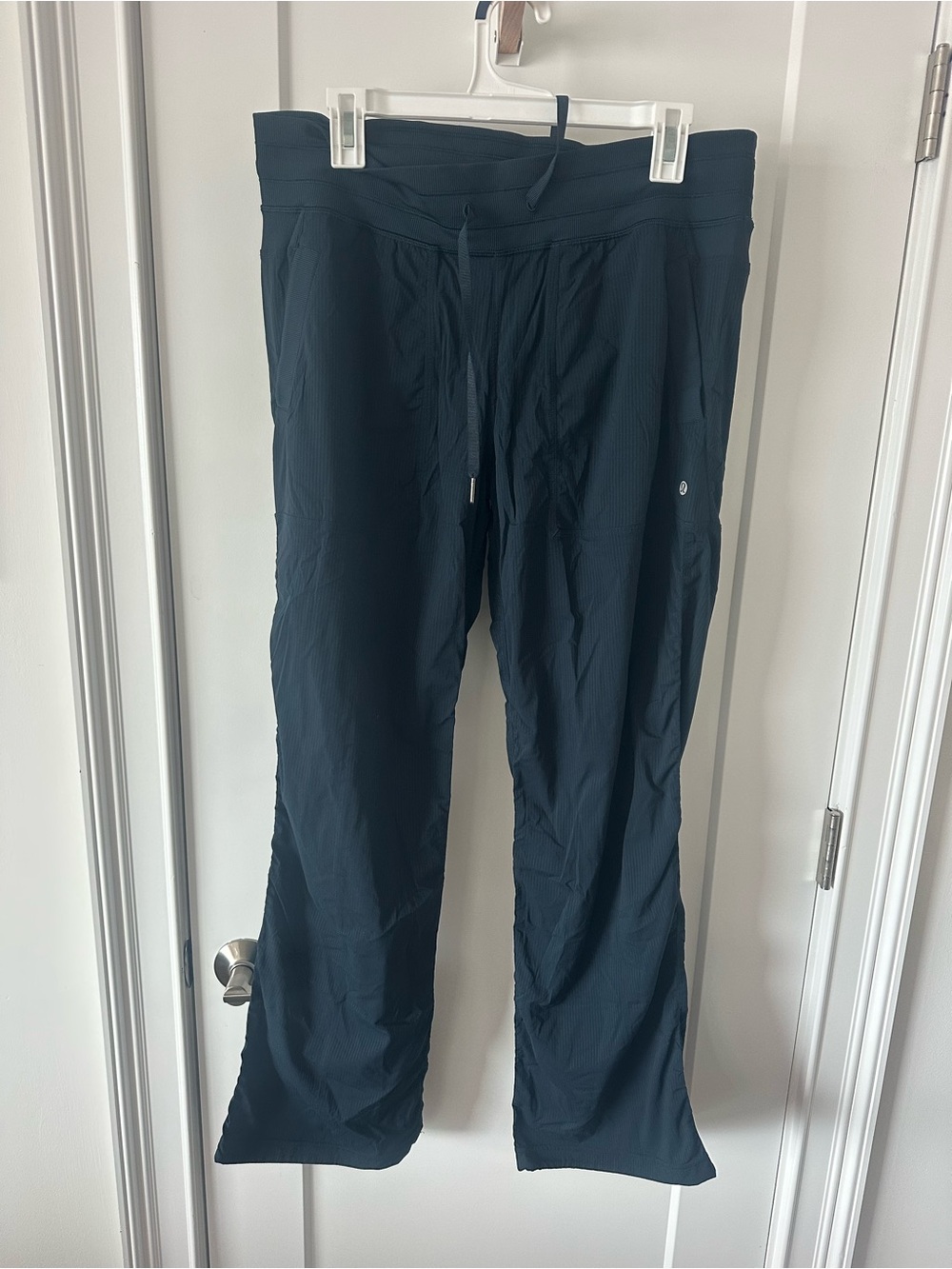 lululemon navy blue active pants with inner tag